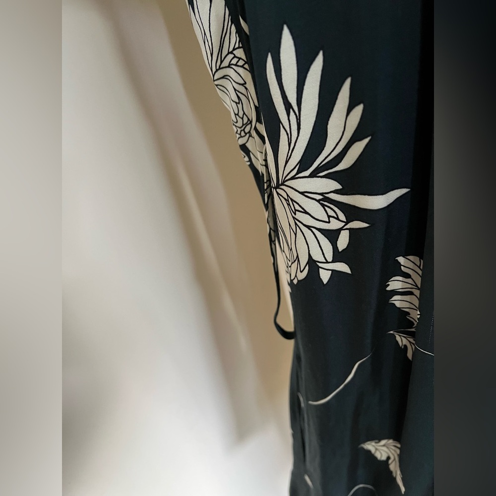 Capulet Navy Silk Leaf Pattern Jacket - Picture 6 of 9